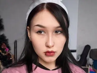 Live adult DeeKlingensmith