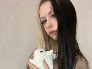 Pussy recorded JessiaZahri