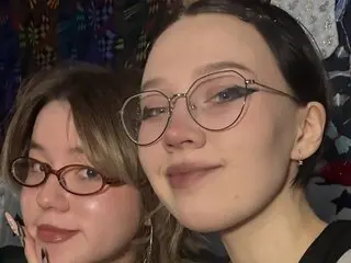 Video nude LinaandLara