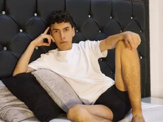 Free recorded MaxLeons